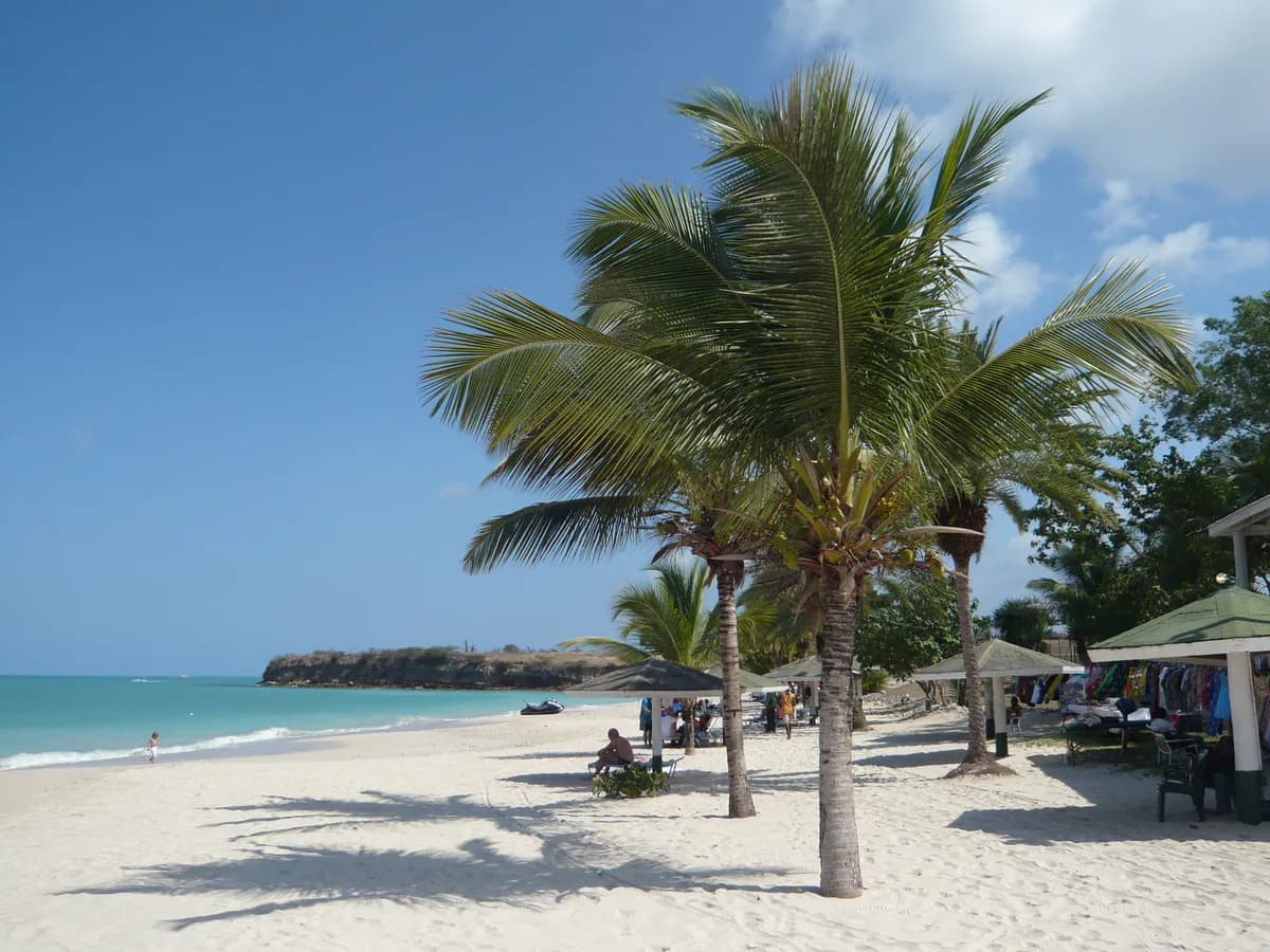 Fort James Beach, Antigua